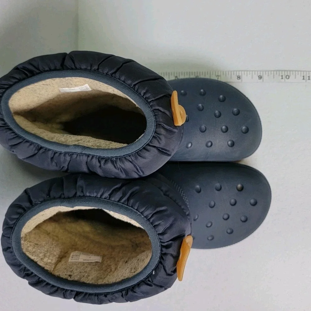 CROCS CLASSIC NEO PUFF WINTER SNOW RAIN INSULATED BOOT Size 1j Puffer Jibbets